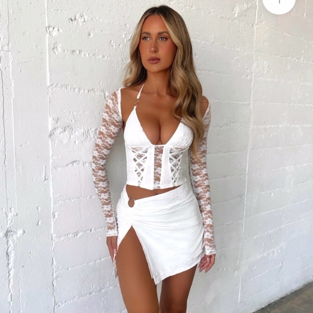 Tianna top in white 2 pieces